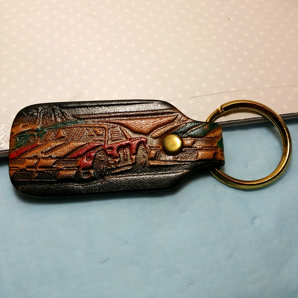 🆕 Leather Race Car Key Ring